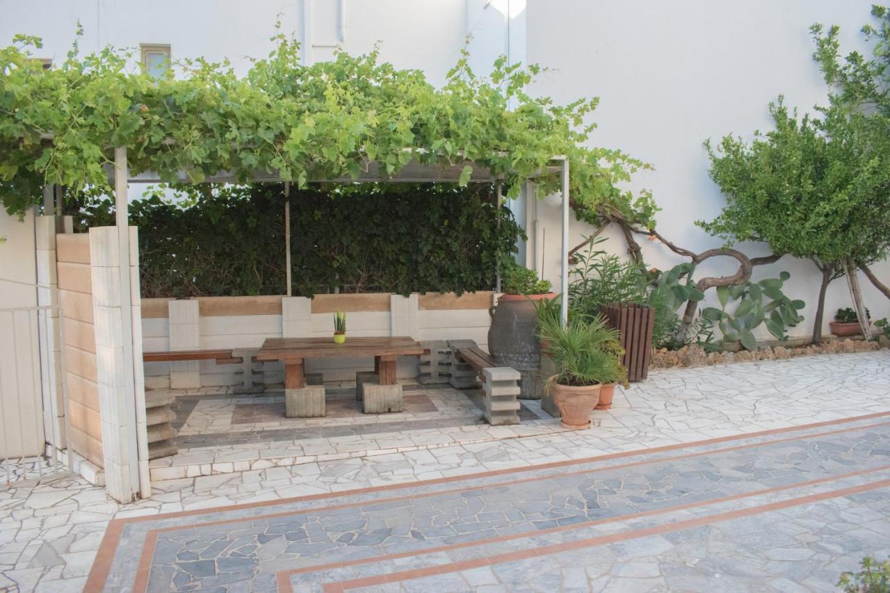 Stefanie Studios Agia Marina  Bagian luar foto